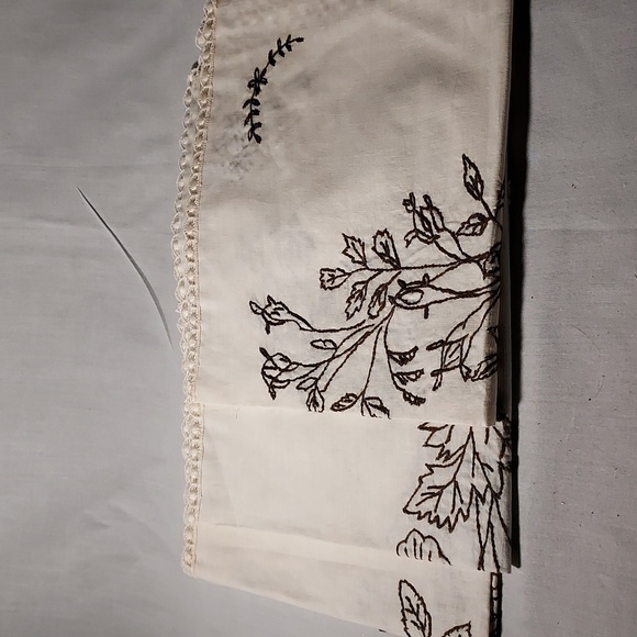 Handmade Embroidered Floral Table Runners Sofa Backs Set of Three - Picture 9 of 11